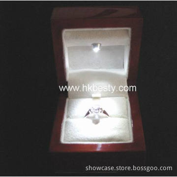 fashion and high quality wooden jewelry boxes with LED light
